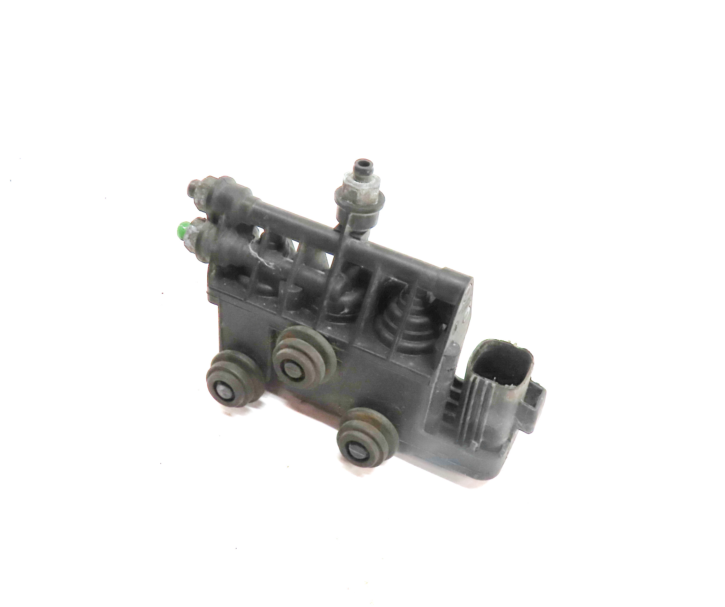 2010 LAND ROVER LR4 (L319) REAR AIR RIDE SUSPENSION RELIEF VALVE BLOCK — exact item pictured